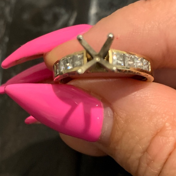 jewelry - Picture 5 of 9